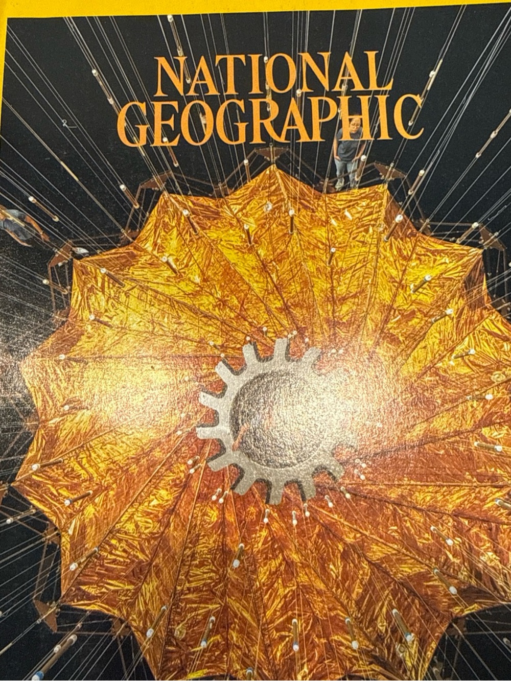 NATIONAL GEOGRAPHIC MAGAZINE | 02 (FEB) .2023 | THE FUTURE IS FOLDED: ORIGAMI